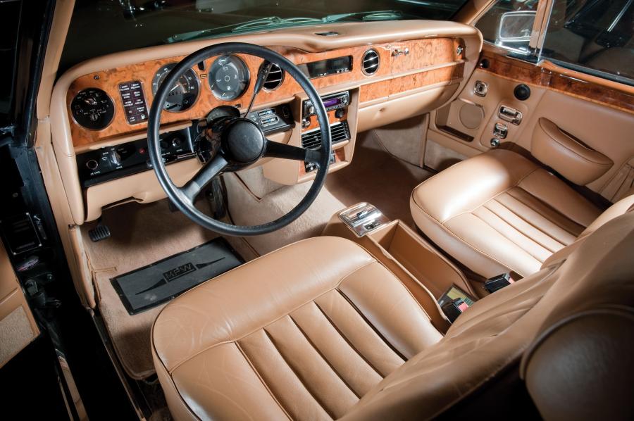 Торпедо Rolls-Royce Corniche Cabriolet 1981 года  (фото 33 из 36)